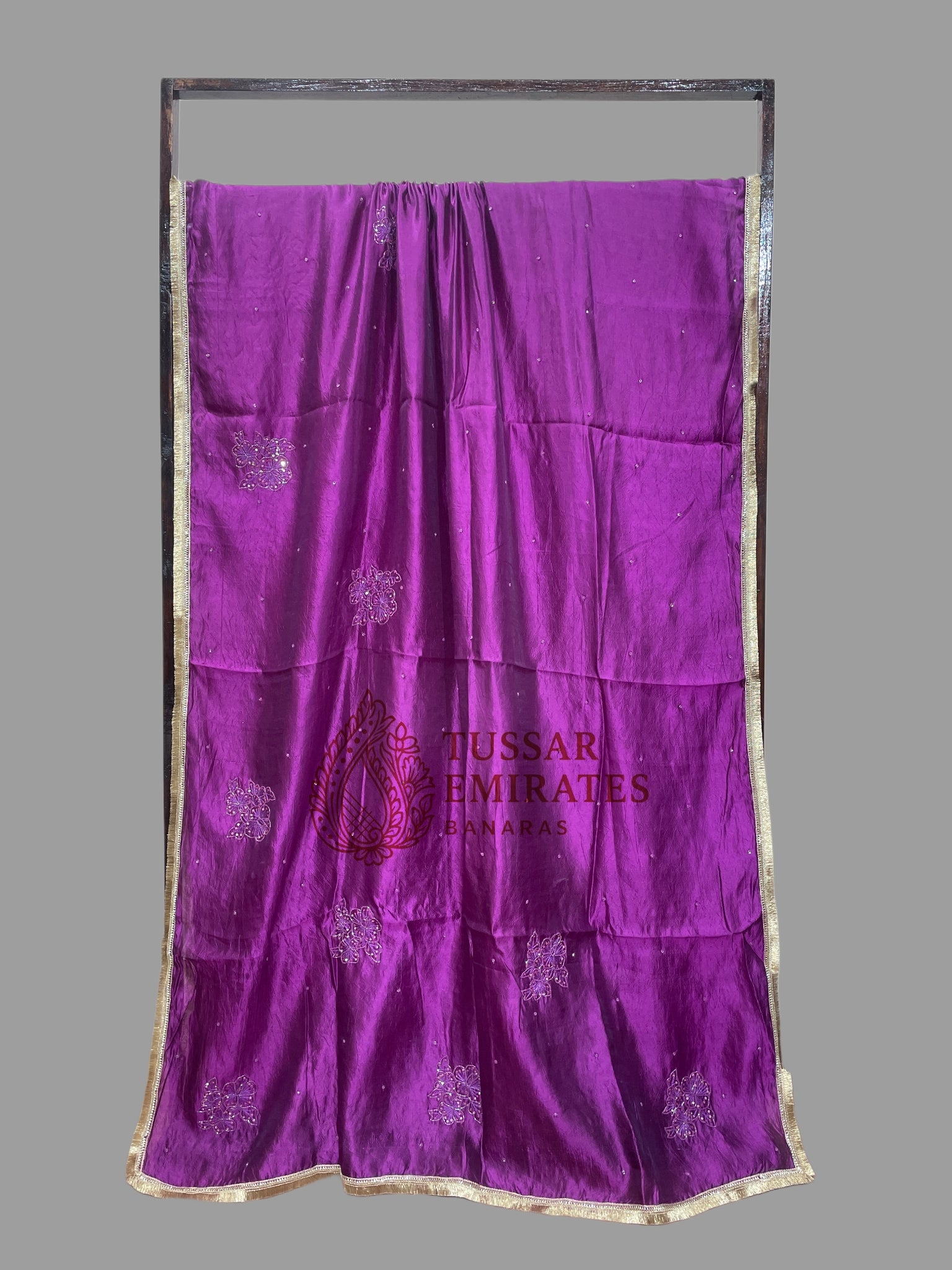Pure Crepe Silk Handloom Banarasi Saree - handwork motifs
