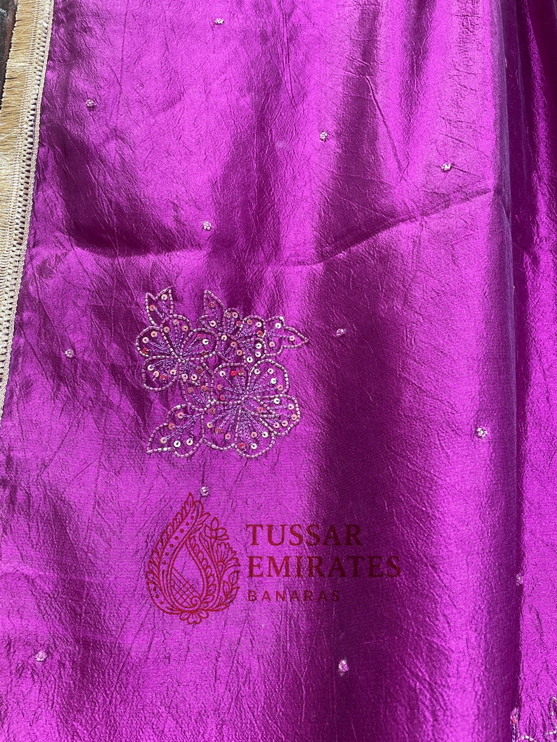 Pure Crepe Silk Handloom Banarasi Saree - handwork motifs